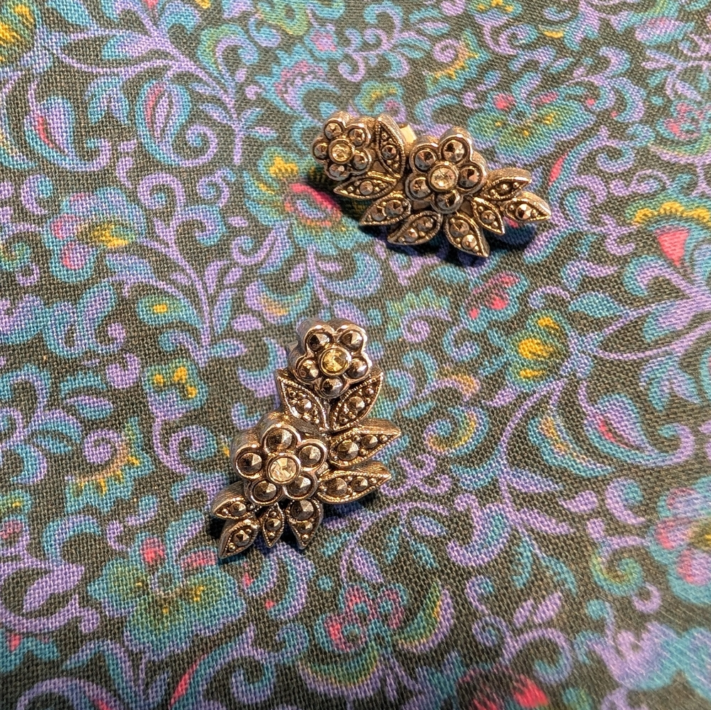 Elegant Floral Earrings